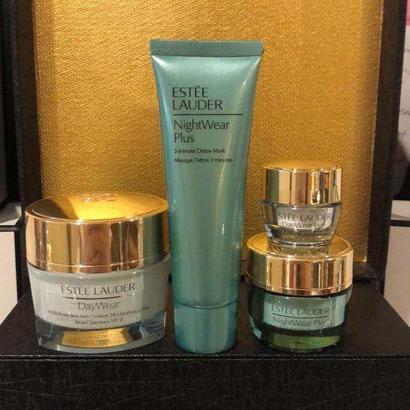 Estee Lauder Other - Estée Lauder DayWear Set